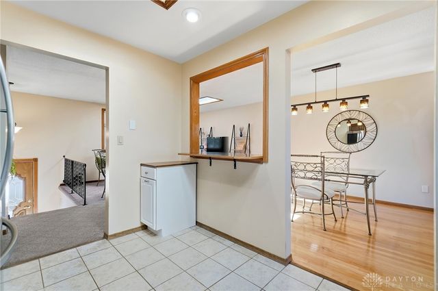 421 Greenport Drive, West Carrollton, OH 45449