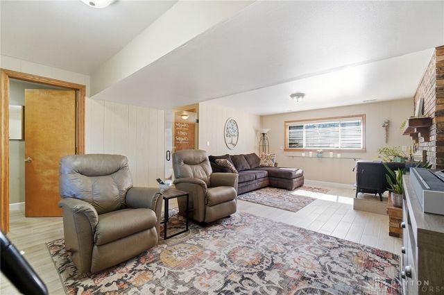 421 Greenport Drive, West Carrollton, OH 45449