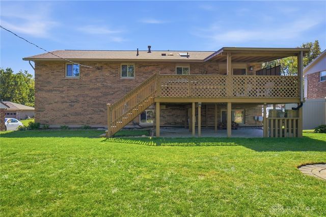 421 Greenport Drive, West Carrollton, OH 45449