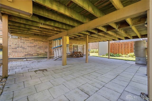 421 Greenport Drive, West Carrollton, OH 45449