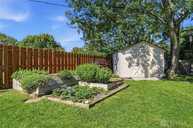 421 Greenport Drive, West Carrollton, OH 45449