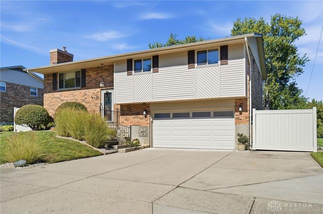 421 Greenport Drive, West Carrollton, OH 45449