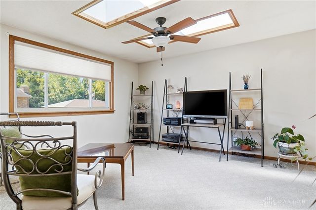 421 Greenport Drive, West Carrollton, OH 45449