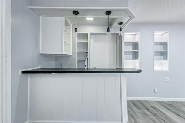 5122 W Bellfort Avenue, Houston, TX 77035