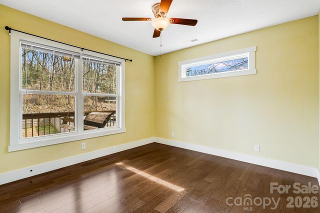 309 London Road, Asheville, NC 28803