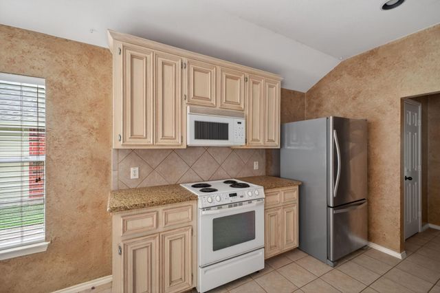 4922 Lawson Lake Lane, Richmond, TX 77407