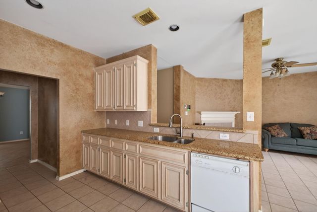 4922 Lawson Lake Lane, Richmond, TX 77407