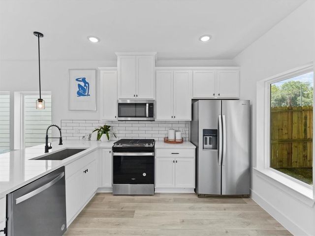 1448 Dewalt Street, Houston, TX 77088