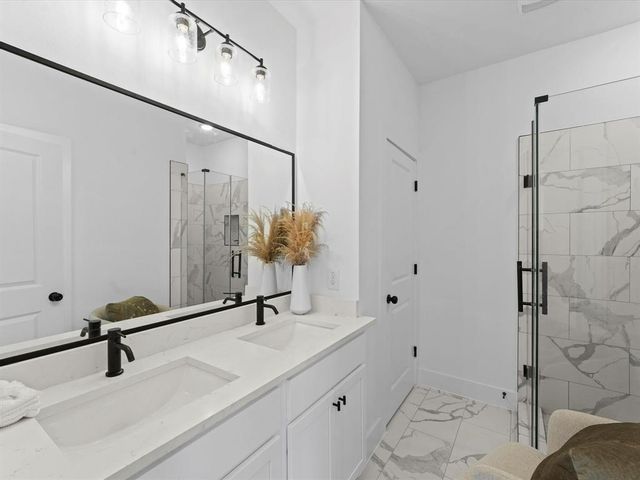 1448 Dewalt Street, Houston, TX 77088