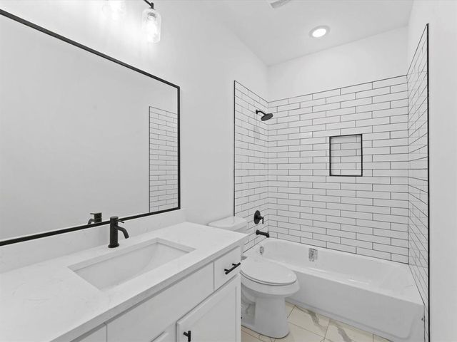 1448 Dewalt Street, Houston, TX 77088