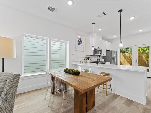 1448 Dewalt Street, Houston, TX 77088