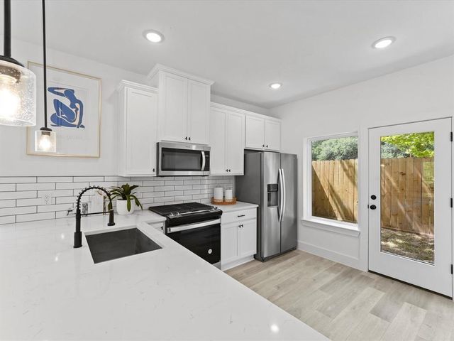 1448 Dewalt Street, Houston, TX 77088