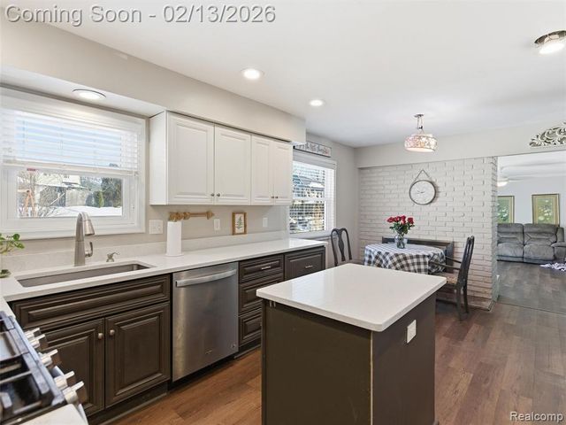 4212 Halkirk Drive, Waterford, MI 48329