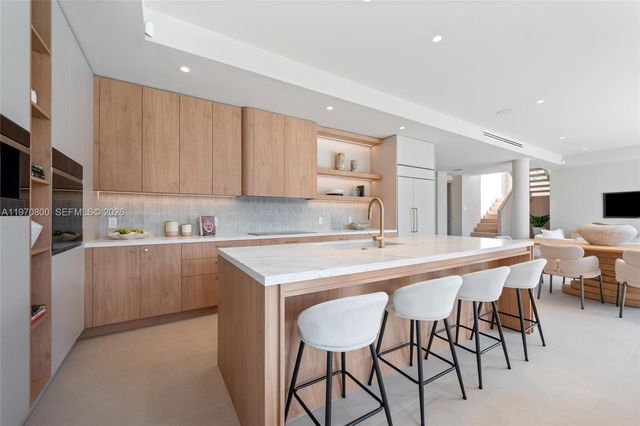 5854 SW 30th St, Miami, FL 33155