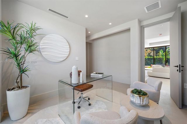 5854 SW 30th St, Miami, FL 33155