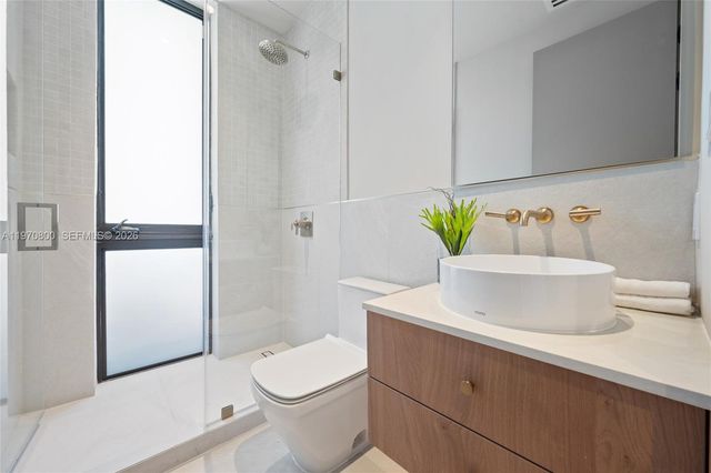 5854 SW 30th St, Miami, FL 33155