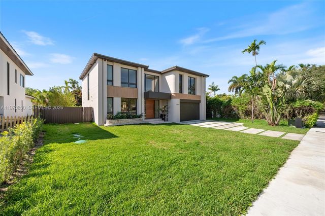 5854 SW 30th St, Miami, FL 33155