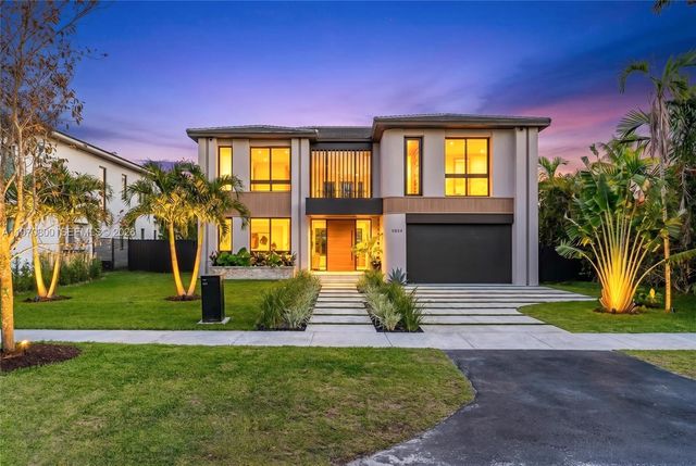 5854 SW 30th St, Miami, FL 33155