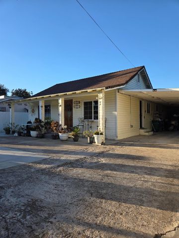 8433 W Alice Ave, Thornton, CA 95686