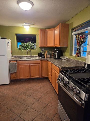 8433 W Alice Ave, Thornton, CA 95686