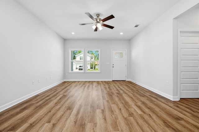 51 Sandhill Court, Freeport, FL 32439