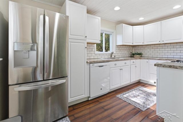 3204 Grant Lane, Midland, MI 48642