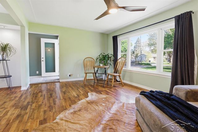 3204 Grant Lane, Midland, MI 48642