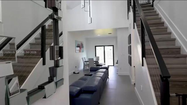 7963 NW 195th Ter, Hialeah, FL 33015