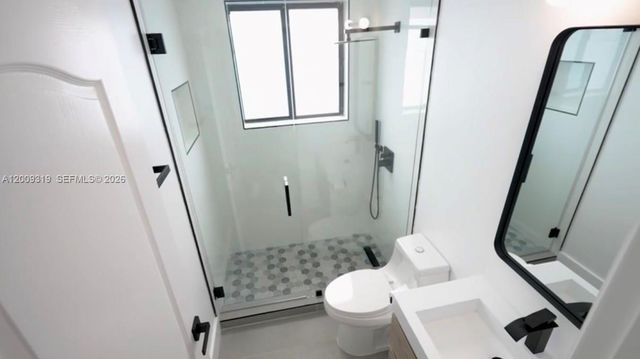 7963 NW 195th Ter, Hialeah, FL 33015