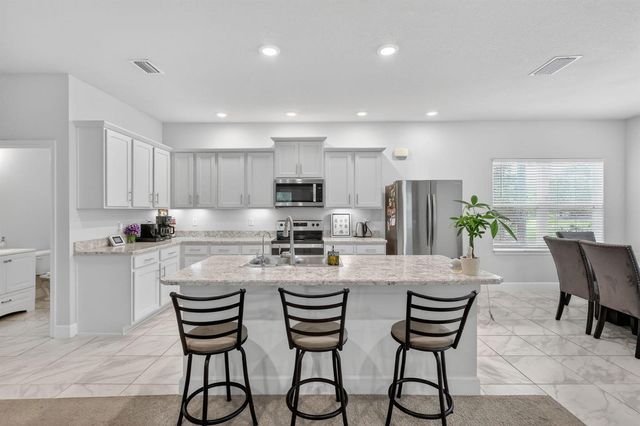 674 NE Turtleback Trail, Port St. Lucie, FL 34983