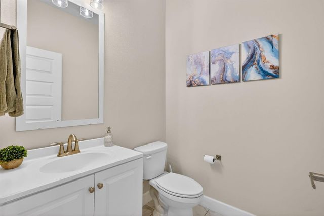 674 NE Turtleback Trail, Port St. Lucie, FL 34983