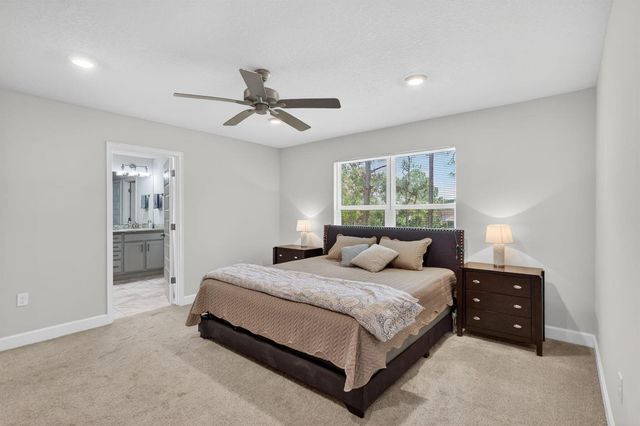 674 NE Turtleback Trail, Port St. Lucie, FL 34983