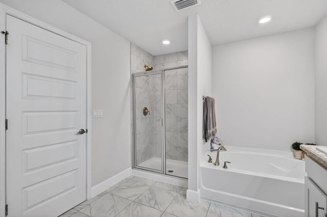 674 NE Turtleback Trail, Port St. Lucie, FL 34983