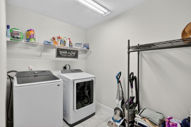 674 NE Turtleback Trail, Port St. Lucie, FL 34983