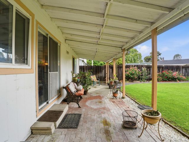 1539 Wellesley Ct, Santa Rosa, CA 95401