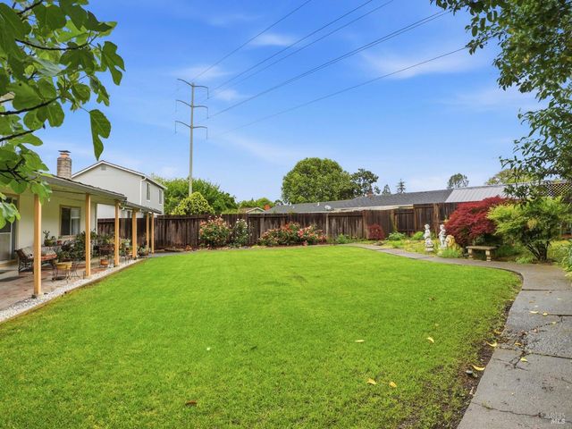 1539 Wellesley Ct, Santa Rosa, CA 95401