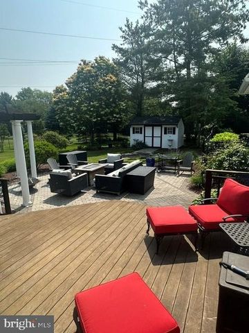 302 MALLARD LN, Langhorne, PA 19047