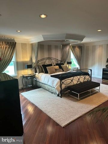 302 MALLARD LN, Langhorne, PA 19047