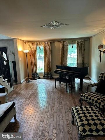 302 MALLARD LN, Langhorne, PA 19047