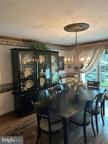 302 MALLARD LN, Langhorne, PA 19047