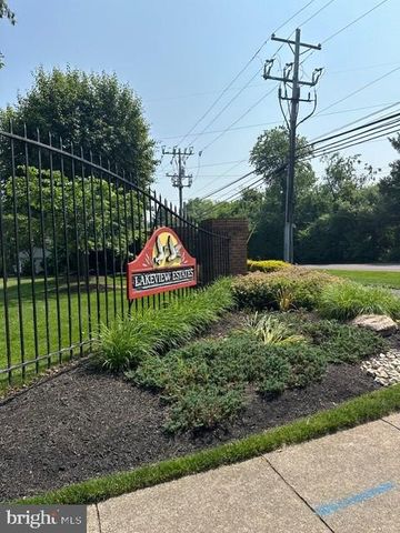 302 MALLARD LN, Langhorne, PA 19047
