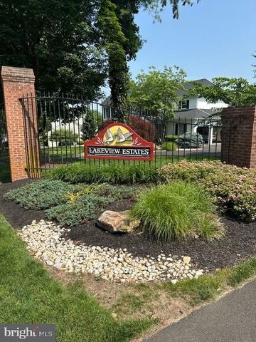 302 MALLARD LN, Langhorne, PA 19047