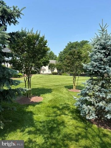 302 MALLARD LN, Langhorne, PA 19047