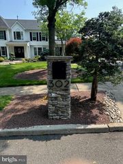 302 MALLARD LN, Langhorne, PA 19047