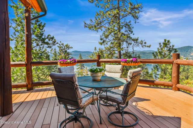 1979 E FALCON CREST RD, Harrison, ID 83833