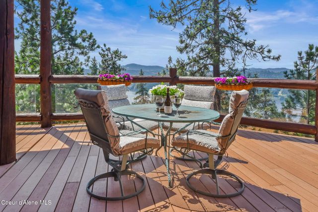 1979 E FALCON CREST RD, Harrison, ID 83833