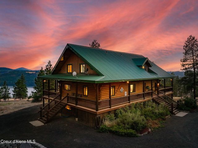 1979 E FALCON CREST RD, Harrison, ID 83833