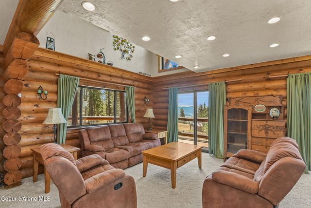 1979 E FALCON CREST RD, Harrison, ID 83833
