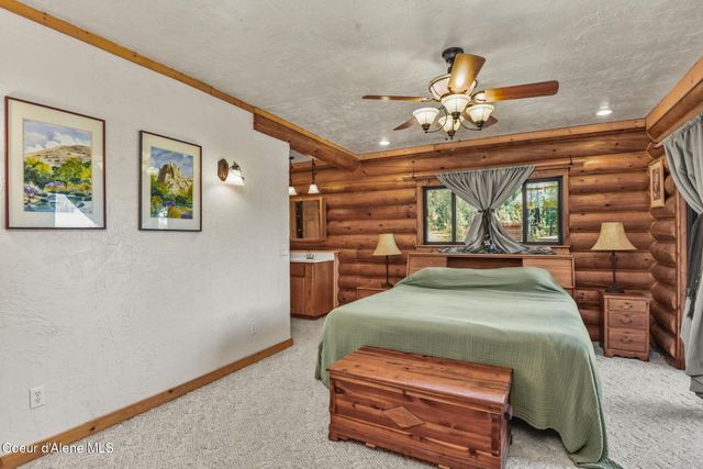 1979 E FALCON CREST RD, Harrison, ID 83833