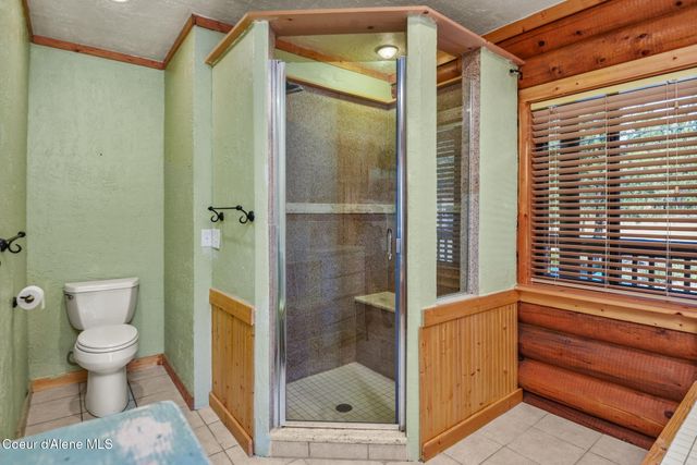 1979 E FALCON CREST RD, Harrison, ID 83833